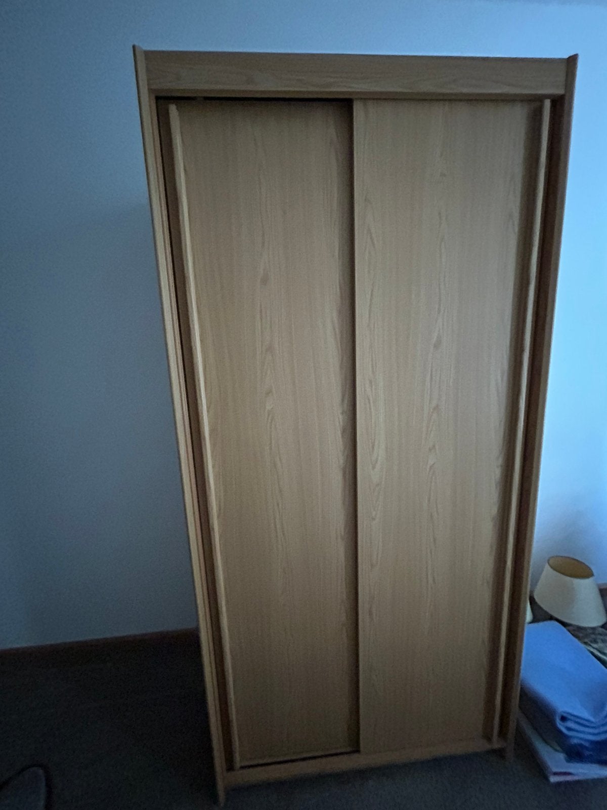Eenpersoonsbed met kleerkast, Ophalen, 100 tot 150 cm, 50 tot 100 cm, Zo goed als nieuw