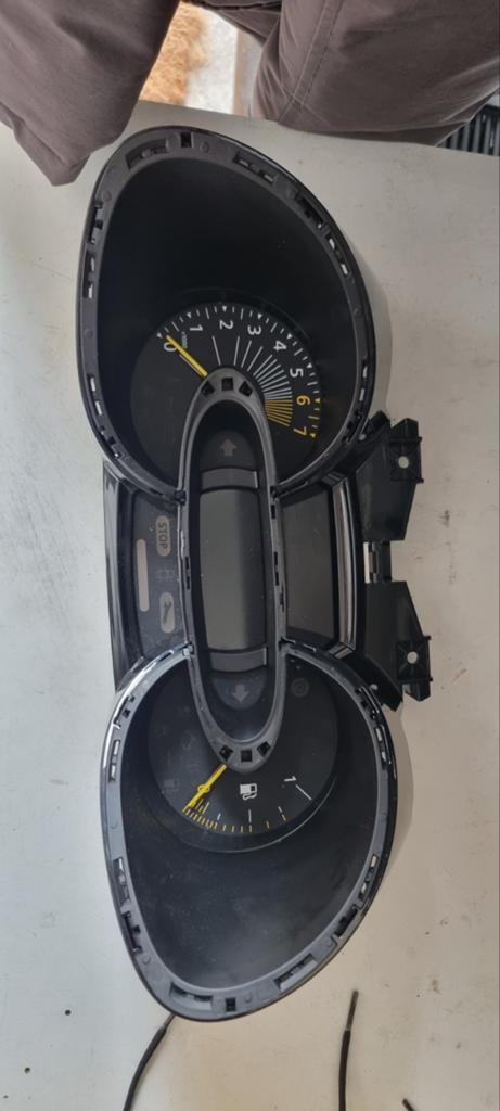Renault Clio Estate tellerunit - glas defect, Auto-onderdelen, Dashboard en Schakelaars, Ophalen