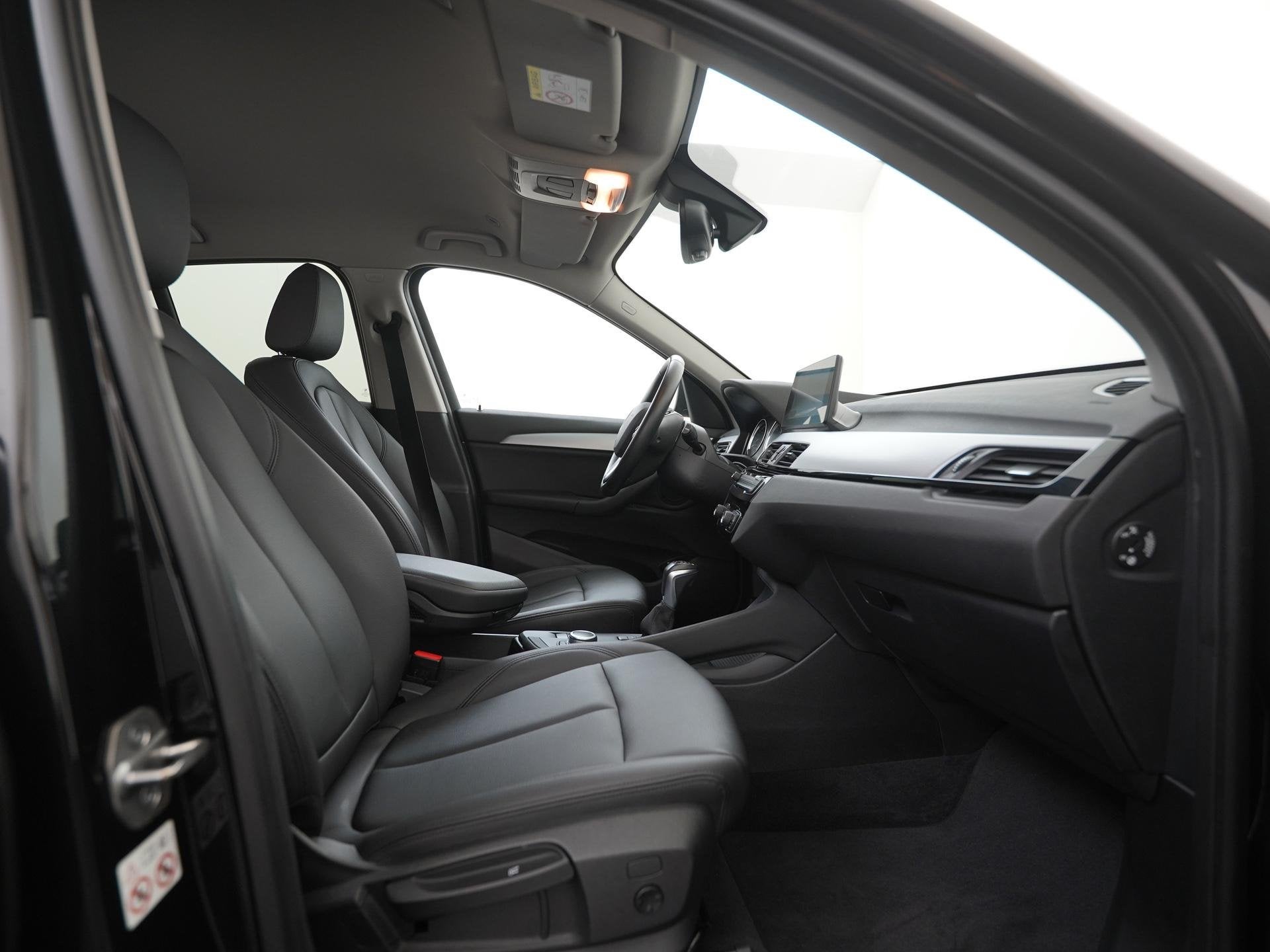 BMW X1 xDrive25e Executive | Head-Up | Leder | Camera | Zond, Auto's, Gebruikt, Zwart, Plug-in hybride, Bedrijf