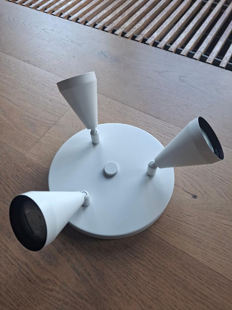 IKEA NÄVLINGE Plafondspot met 3 spots, wit, incl. lichtbron, Metaal of Aluminium, Ophalen of Verzenden, Zo goed als nieuw, Led