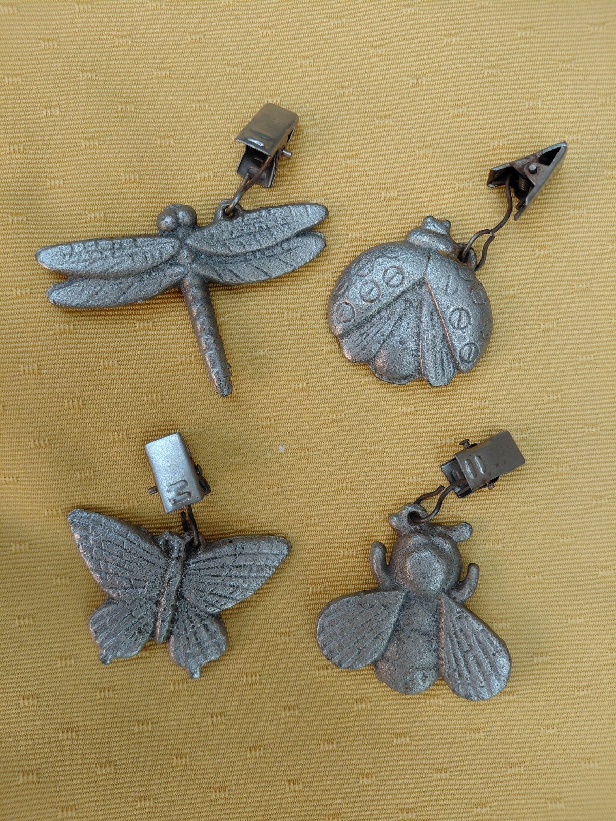 4 fraaie oude tafelkleed- gewichtjes. Insecten. Van metaal., Ophalen of Verzenden