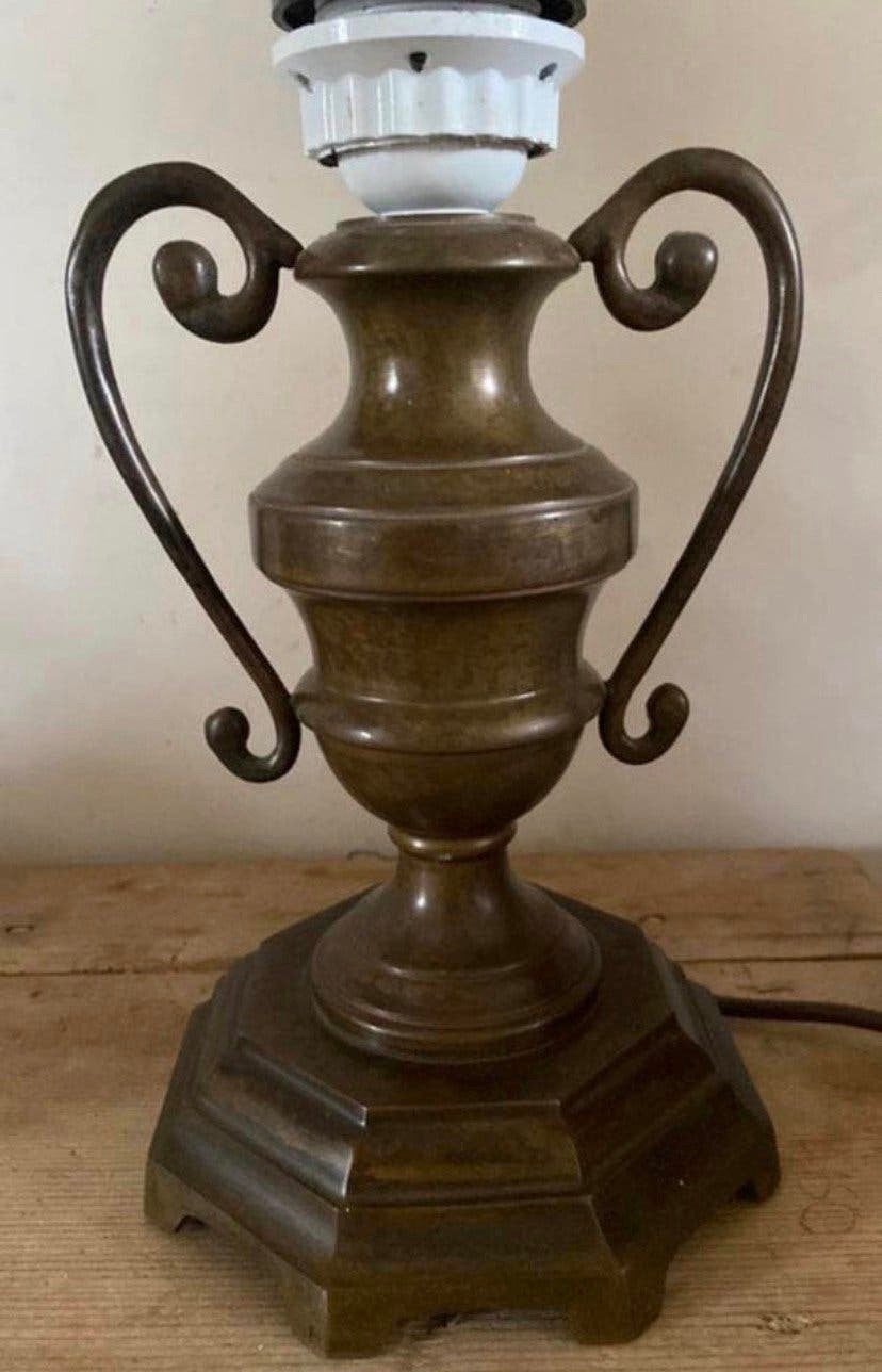 Klassiek model tafellamp, Ophalen of Verzenden