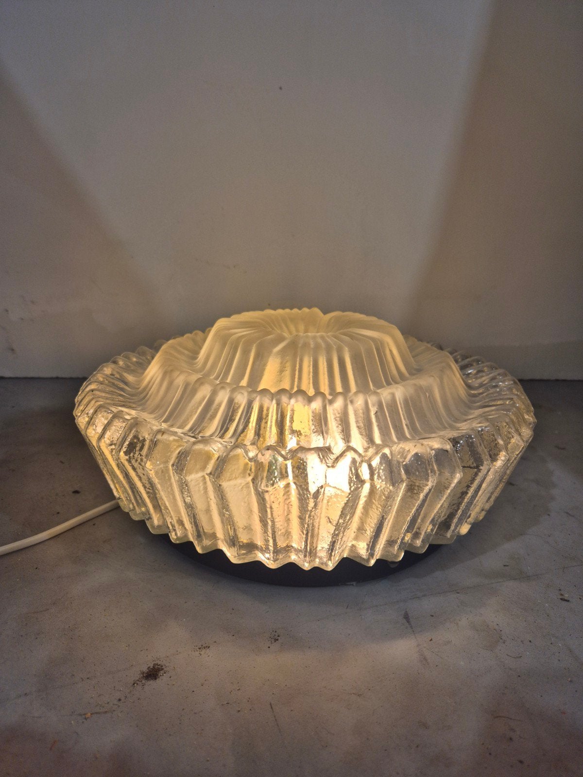Grote mid century vintage plafonniere, Huis en Inrichting, Onbekend, Ophalen of Verzenden, Glas, Onbekend