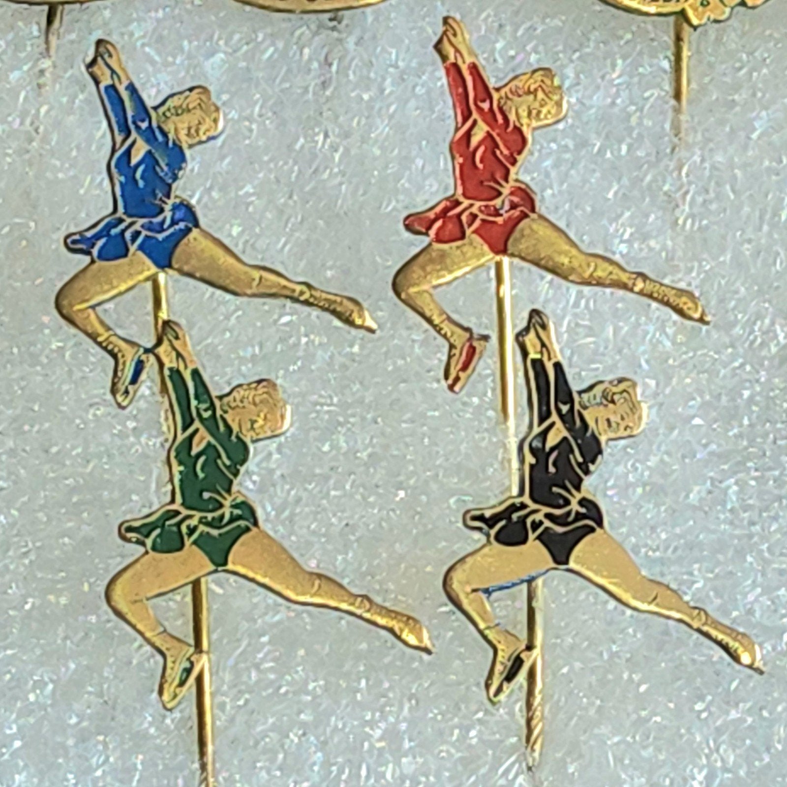 4 Speldjes Sjoukje Dijkstra Kunstschaatsen Schaatsen, Verzamelen, Speldjes, Pins en Buttons, Ophalen of Verzenden, Gebruikt, Overige onderwerpen