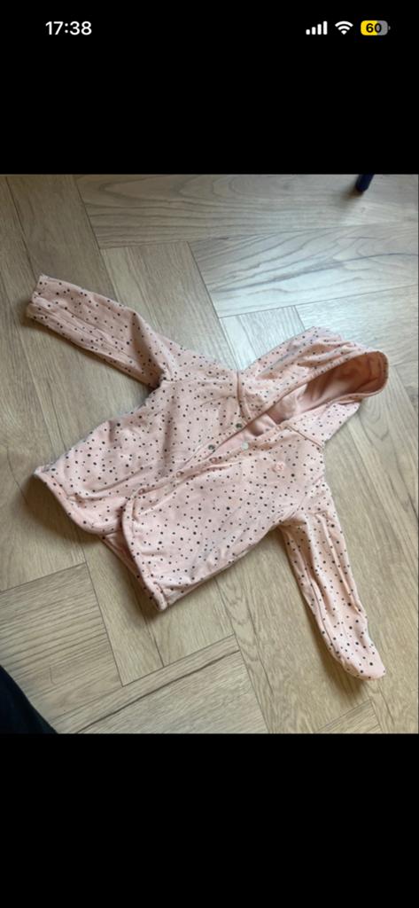 Roze vestje met stippen, maat 68, Kinderen en Baby's, Babykleding | Maat 68, Ophalen of Verzenden, Zo goed als nieuw, Meisje, Truitje of Vestje