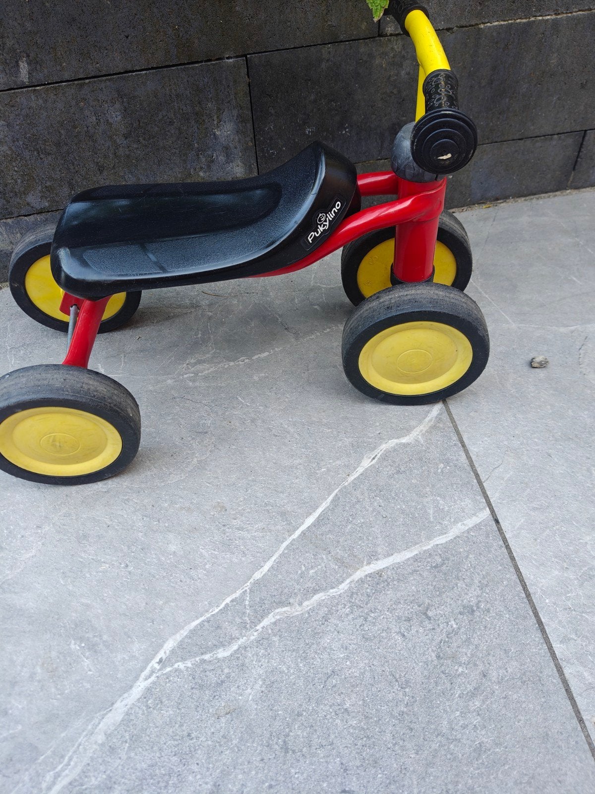 Puky Pukylino loopfietsje rood/geel, Kinderen en Baby's, Speelgoed | Buiten | Voertuigen en Loopfietsen, Ophalen, Gebruikt, Loopfiets