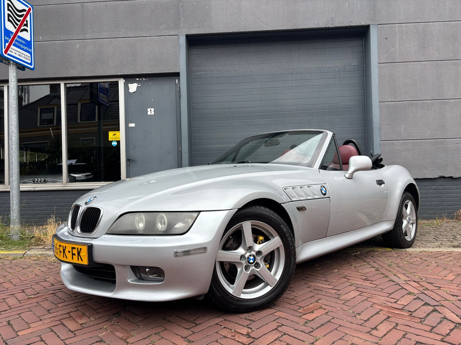 BMW Z3 2.0 6 Cilinder Nieuwe Kap, Auto's, BMW, Achterwielaandrijving, Stoelverwarming, Cabriolet, Handgeschakeld