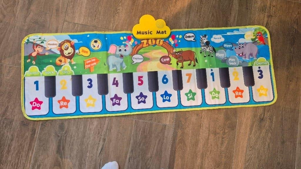 muziekmat 15,-, Ophalen, Zo goed als nieuw, Speelkleed