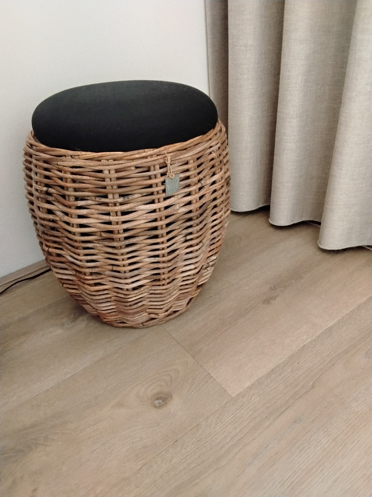 Mooie rotan poef met deksel i.g.st., Ophalen, Zo goed als nieuw, Overige materialen