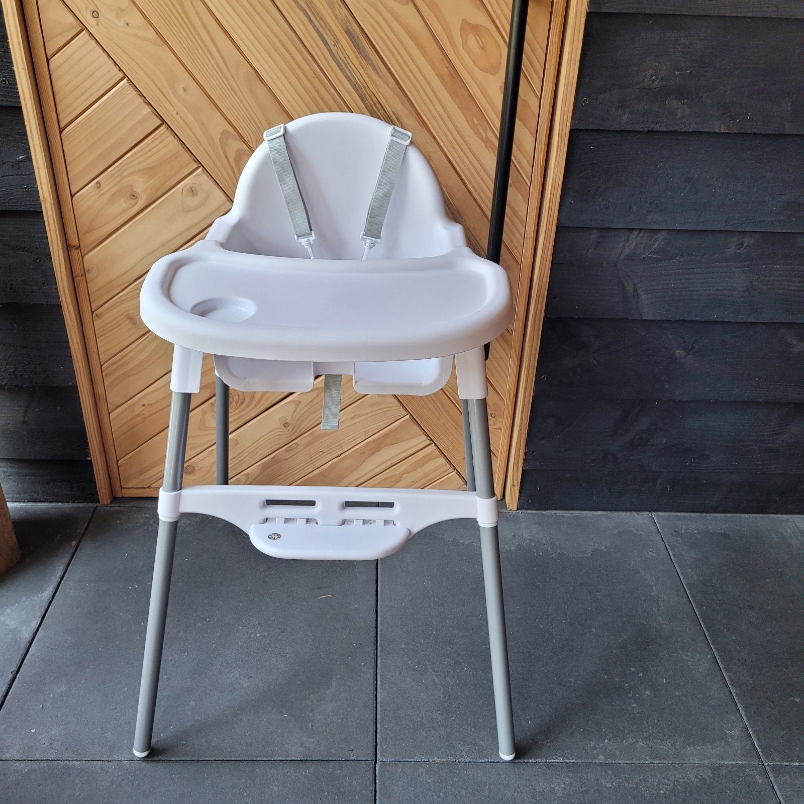 Kinderstoel met afneembaar eetblad en riempjes, Ophalen, Zo goed als nieuw, Overige typen, Gordel(s)