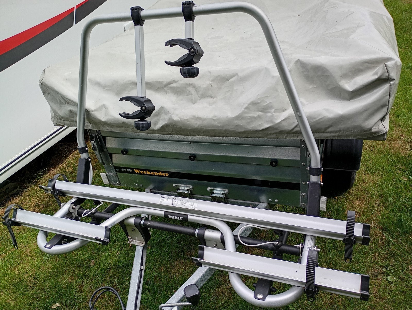 Thule kantelbare fietsendrager voor 2 fietsen (60kg), Ophalen, Gebruikt, 2 fietsen, Trekhaakdrager