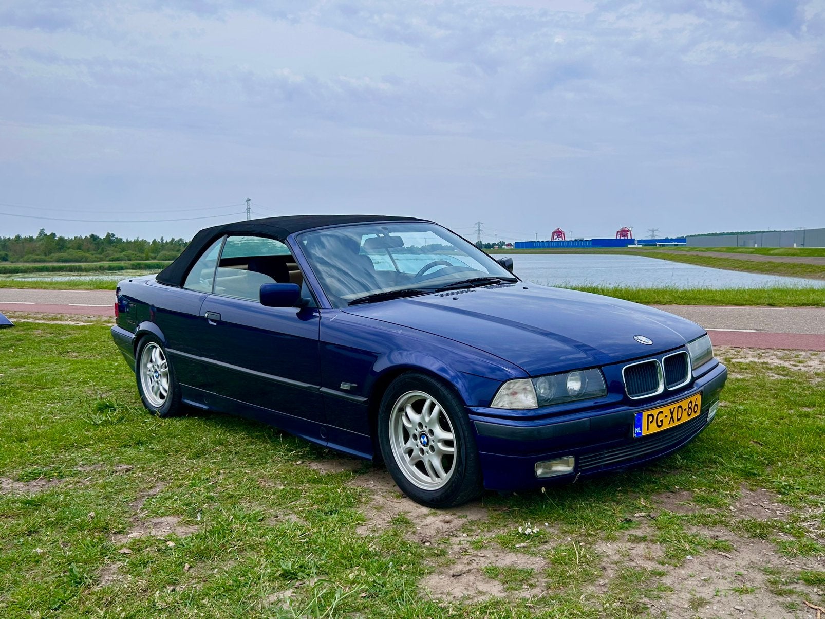 BMW E36 Cabrio Montreal Blau, Ophalen