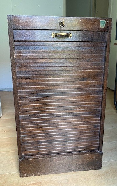Vintage houten rolluik kast, Ophalen
