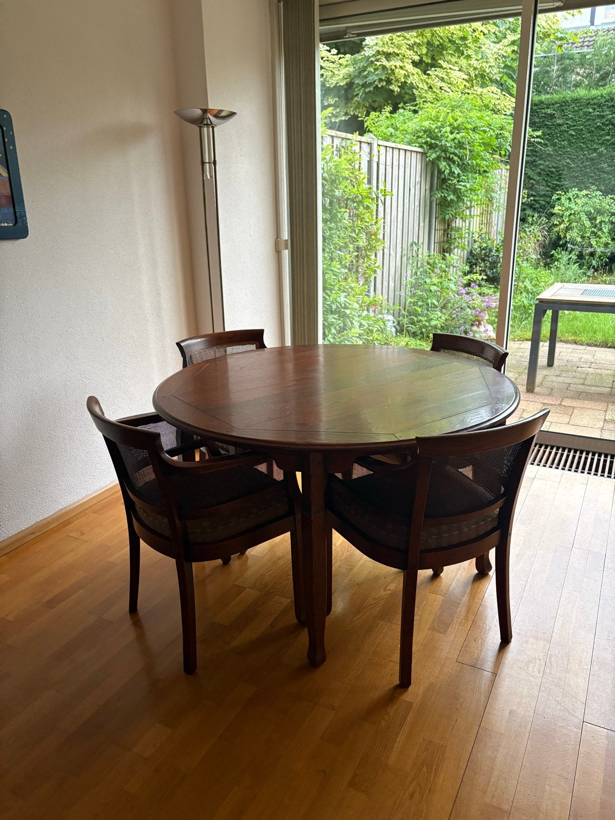 Houten eettafel met 4 stoelen, Ophalen, Gebruikt, Rond, Vier personen