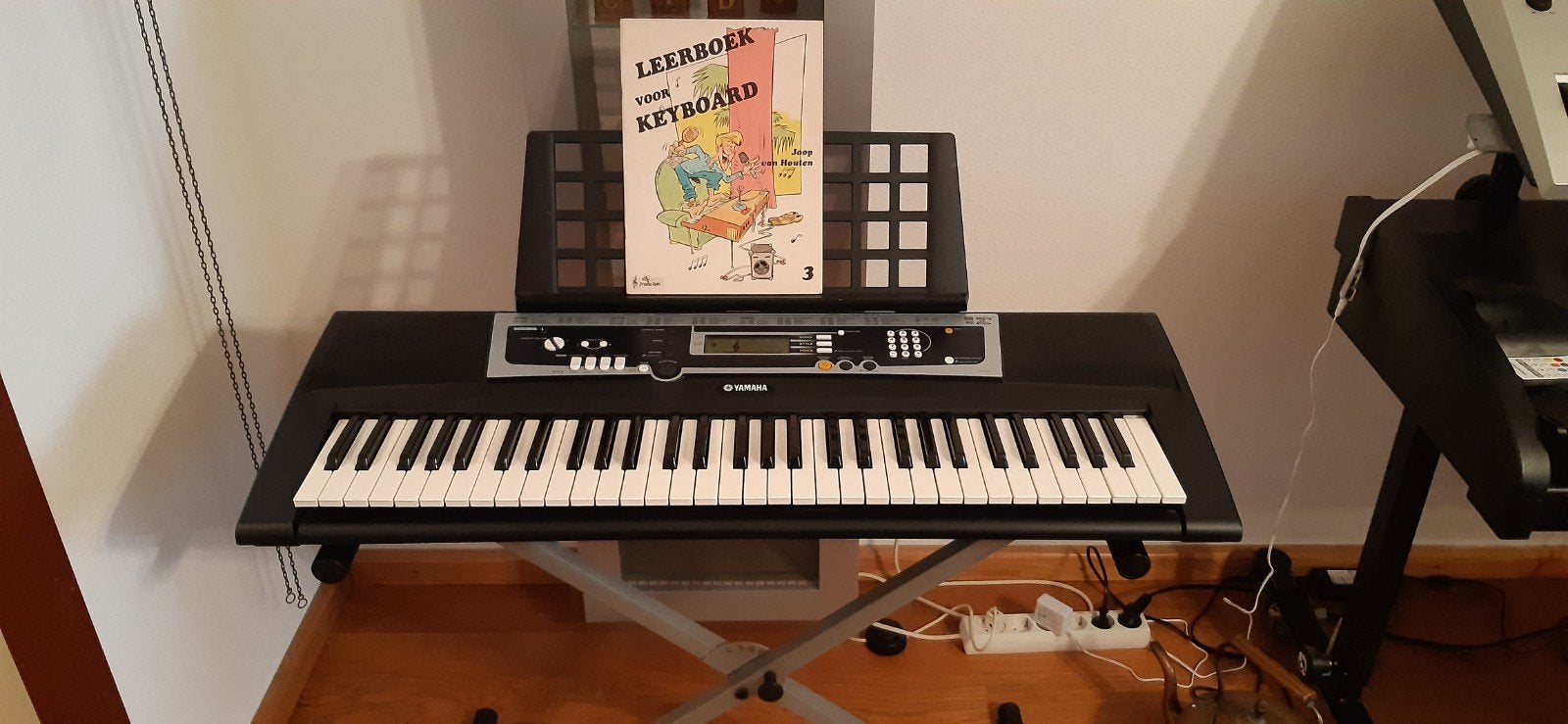 Yamaha YPT210 met.........!!!, Ophalen of Verzenden, Zo goed als nieuw, 61 toetsen, Yamaha