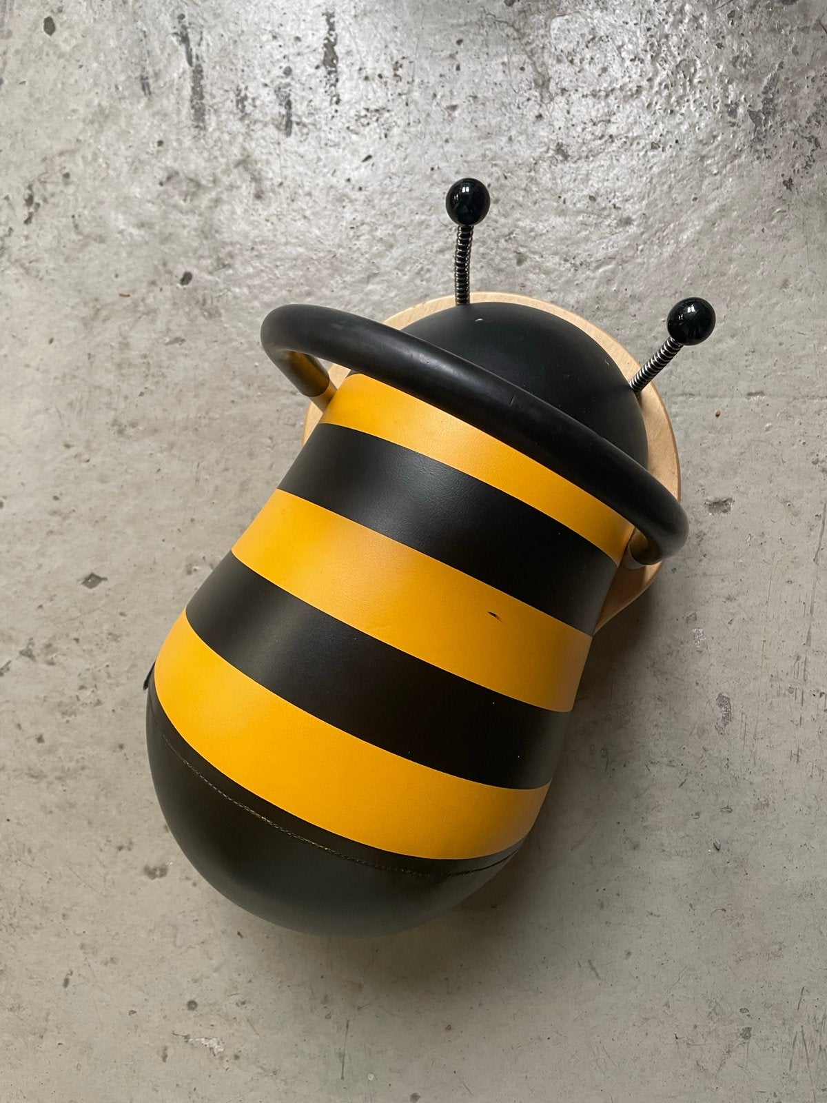 Wheely Bug Loopvoertuig Bij - Zo goed als nieuw, Ophalen of Verzenden, Zo goed als nieuw, Loopvoertuig