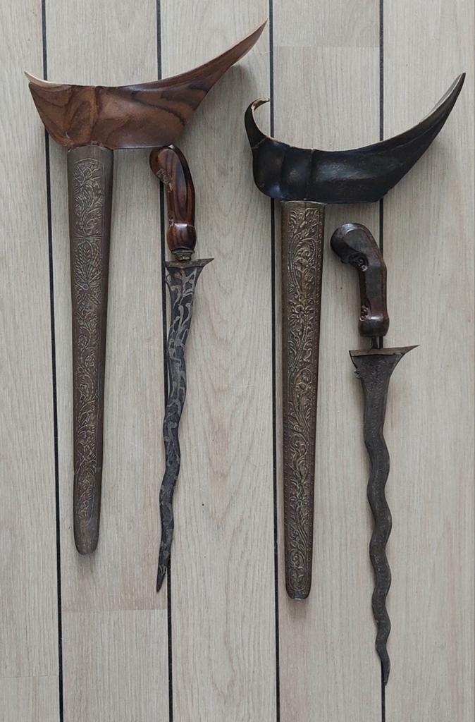 2 Oude Kerissen - Indonesische Dolken, Antiek en Kunst, Ophalen of Verzenden