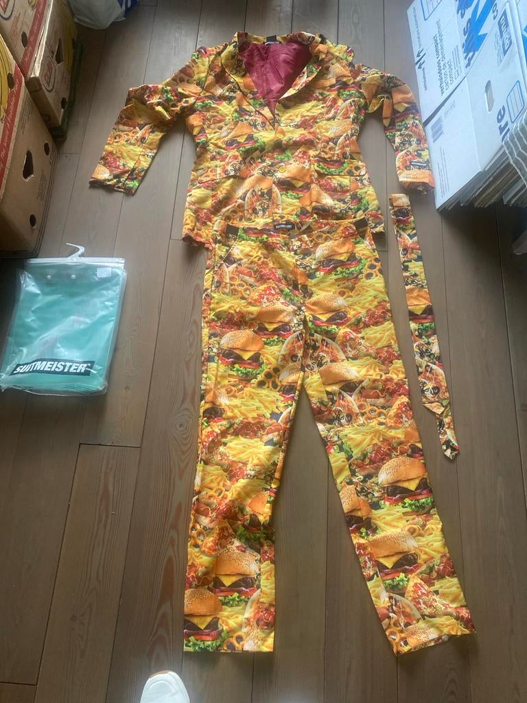 Feestpak maat L met Junkfood Print - Suitmiester, Ophalen, Maat 52/54 (L), Carnaval, Zo goed als nieuw