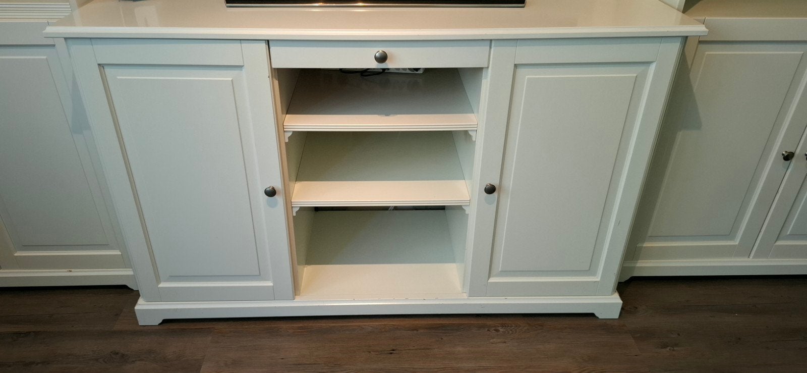 Ikea Liatorp buffetkast oude serie groene achterwand., Ophalen, Gebruikt, Met deur(en), Landelijk
