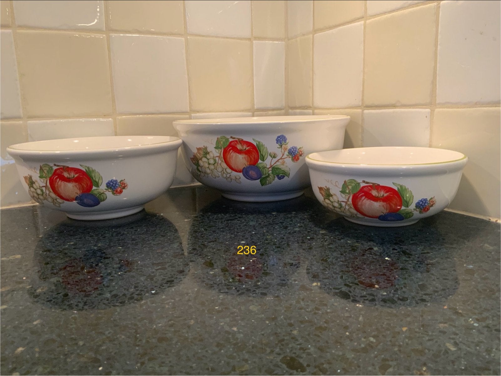 KIL Ceramics 3-delige Nesting Mengkom Set - Fruitservies, Gebruikt, Porselein of Keramiek, Schaal, Rond