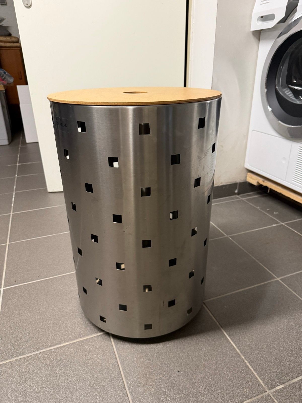Grote RVS Wasmand merk: Blomus op Wieltjes, Ophalen, Gebruikt, Zilver, Metaal