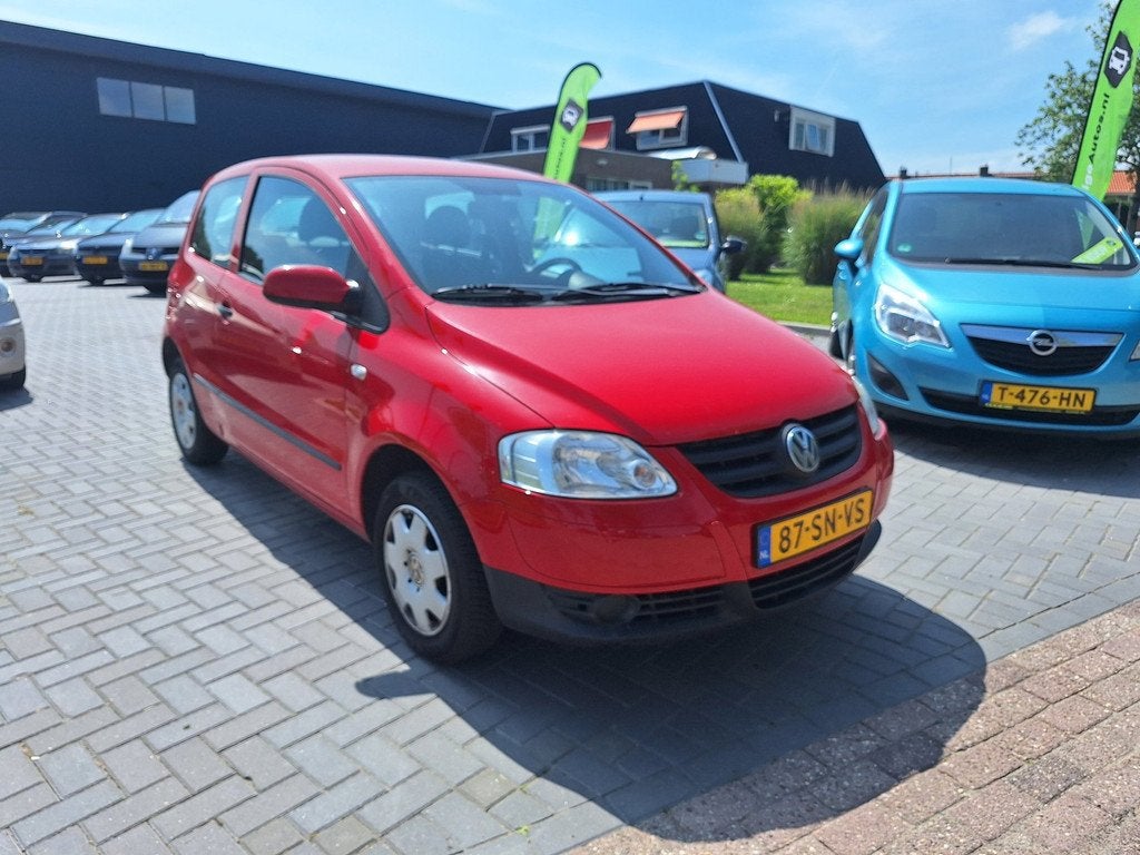 Volkswagen Fox 1.4 Trendline / Zuinige auto / APK maart 2027, Auto's, Voorwielaandrijving, 15 km/l, 4 cilinders, 4 stoelen