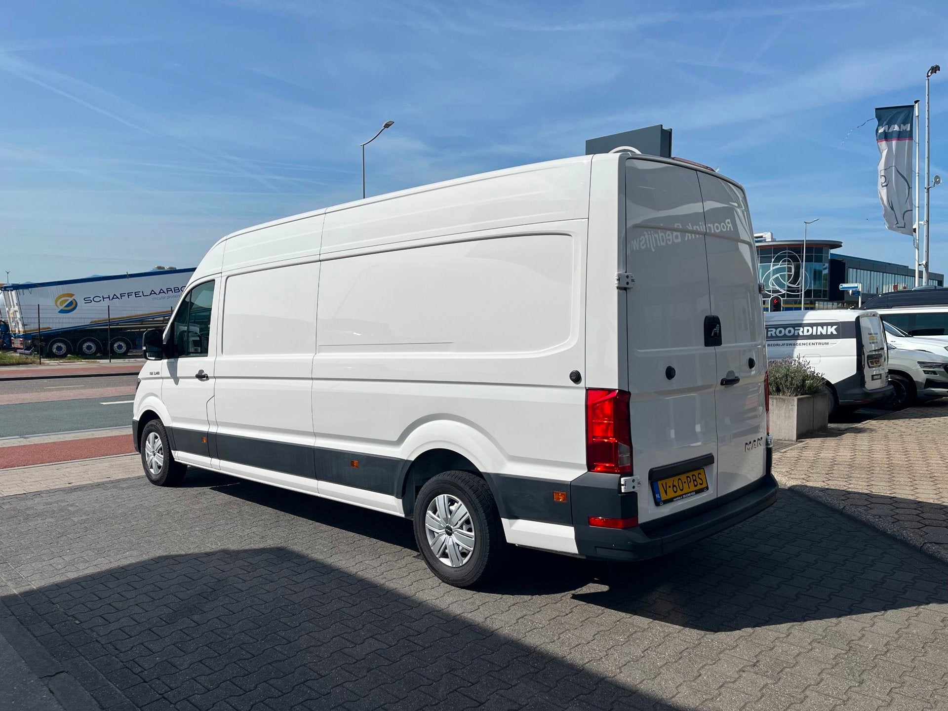 MAN TGE 35 L4H3 lange wielbasis, cruisecontrol, multistuur, Dealer onderhouden, Stof, Gebruikt, 4 cilinders