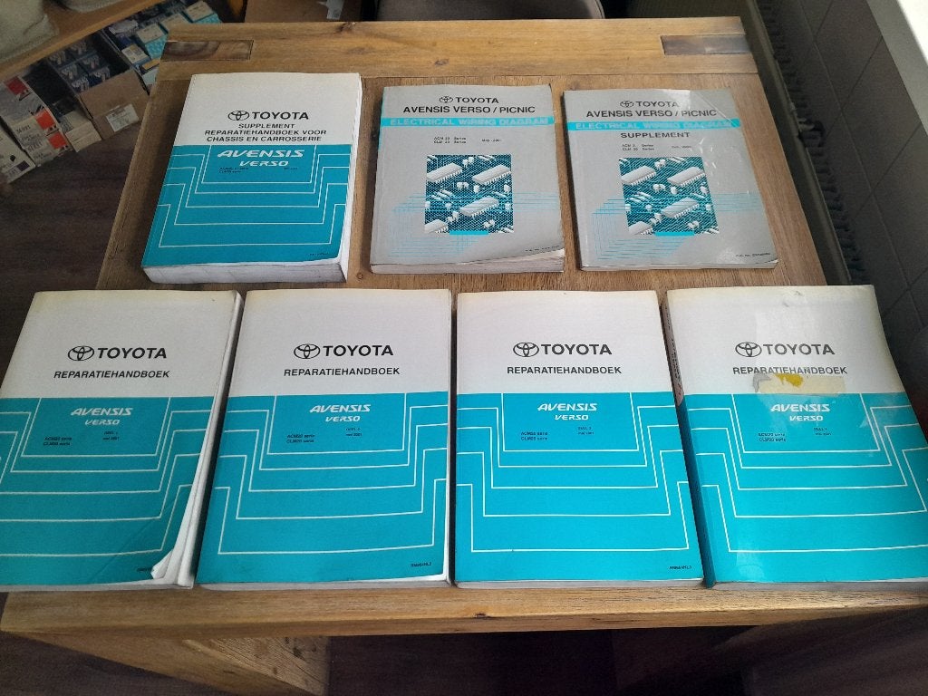 7 Delige Set WERKPLAATSHANDBOEKEN - TOYOTA AVENSIS VERSO, Verzenden