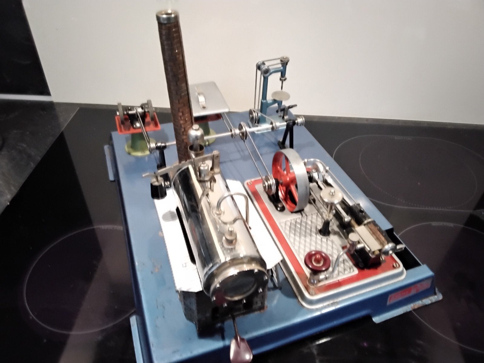 Stoommachine Wilesco D161  met werkplaats, Ophalen of Verzenden, Zo goed als nieuw, Groter dan 1:32