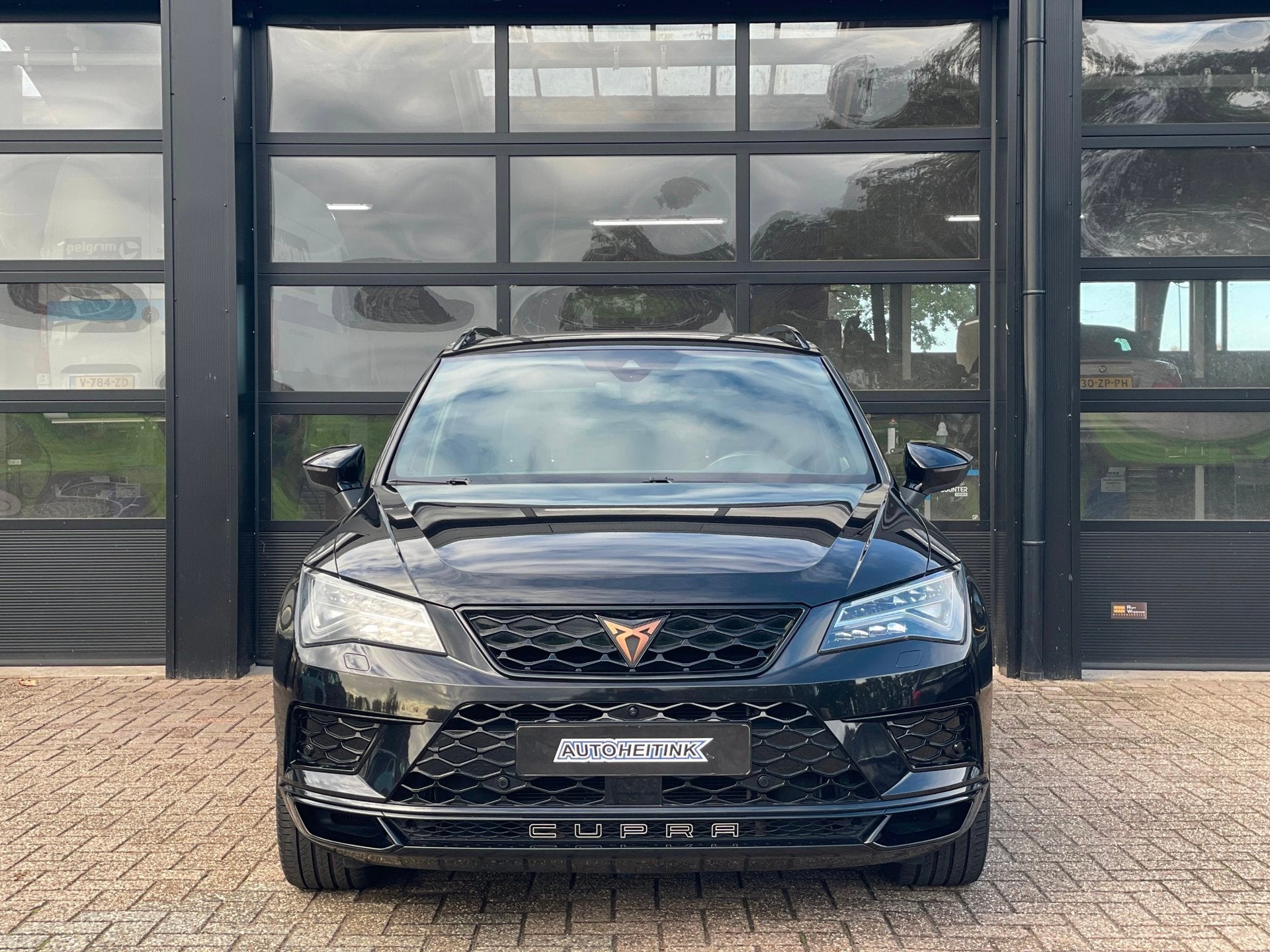 CUPRA Ateca 2.0 TSI 4DRIVE *PANO*360Camera*, Auto's, Automaat, Gebruikt, Zwart, 4 cilinders