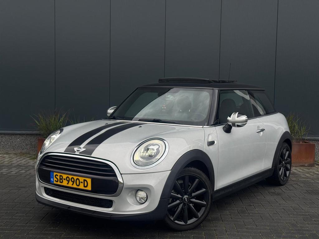 Mini Mini 1.5 Cooper M2019 | PANO | LEDER | LED | CAMERA, Voorwielaandrijving, Automatische klimaatregeling, 136 pk, Gebruikt