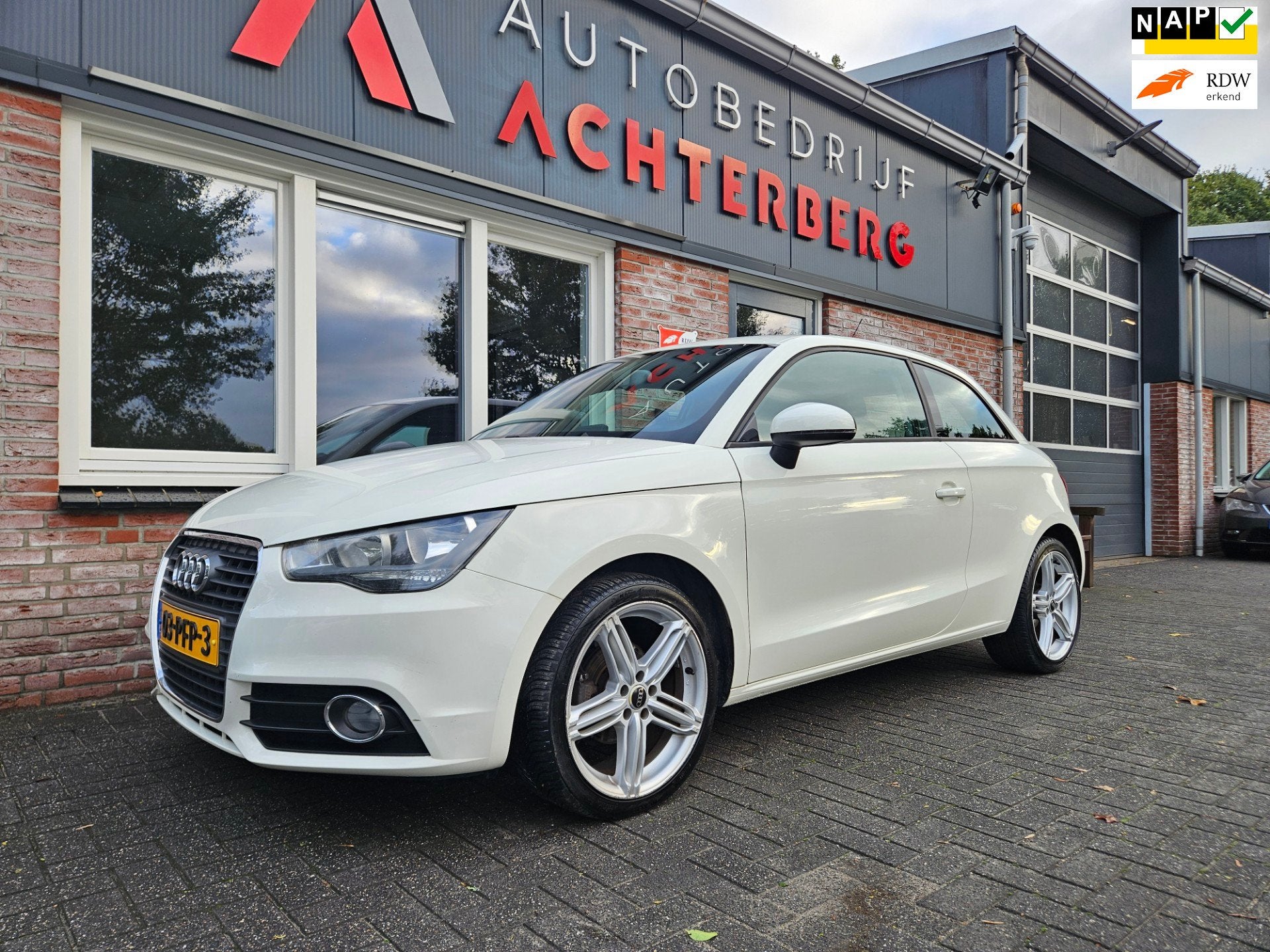 Audi A1 1.2 TFSI Ambition Pro Line Business Airco! Cruise Co, Euro 5, Wit, Origineel Nederlands, Bedrijf
