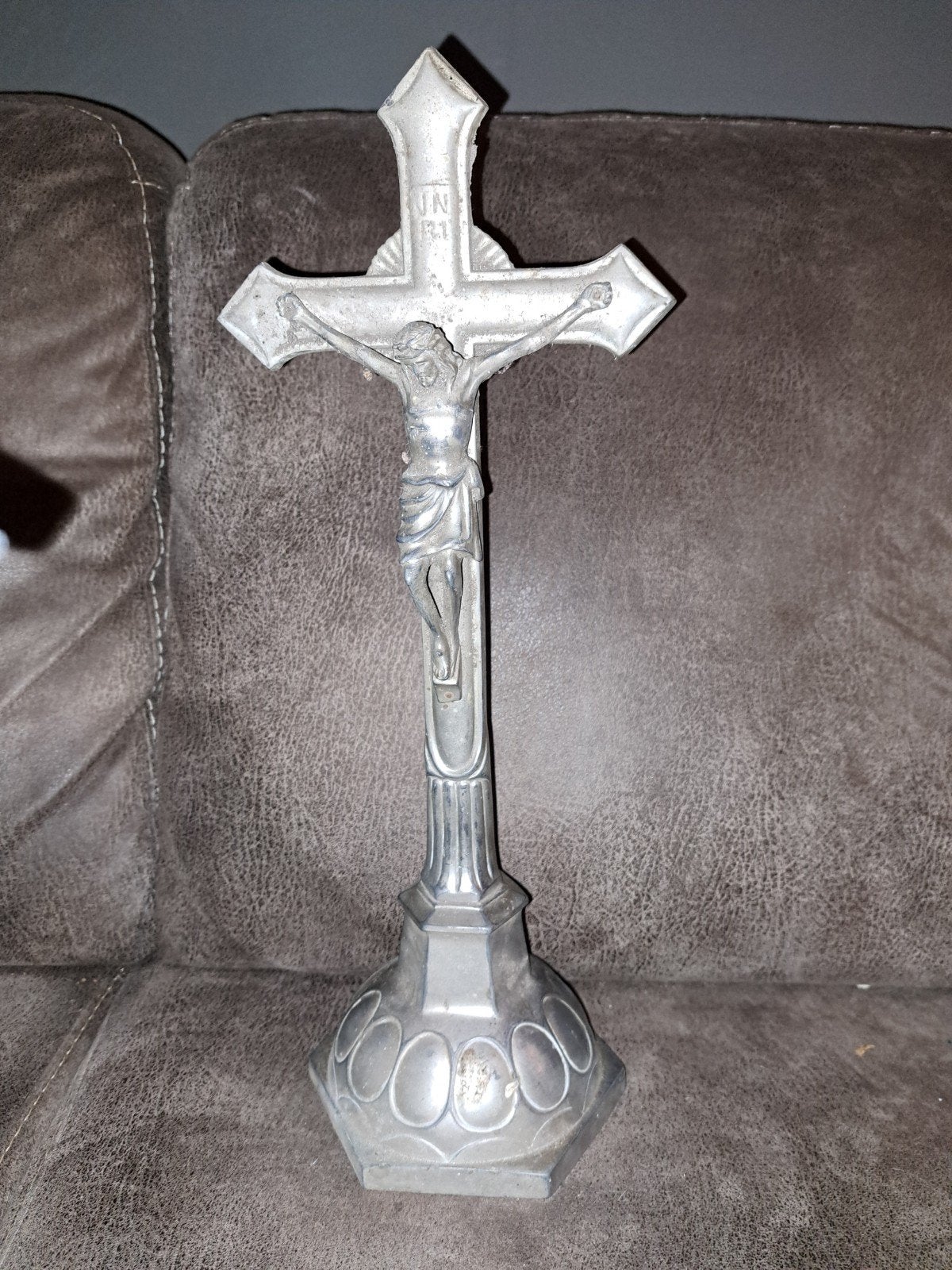 Antiek Kruisbeeld met Jezusfiguur - Metaal, Antiek en Kunst, Ophalen of Verzenden