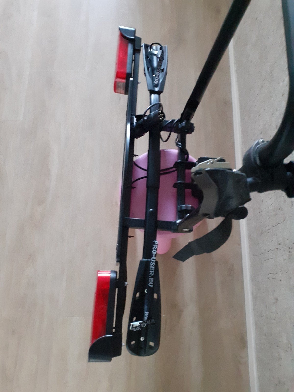 Zgan Pro User fietsendrager, Ophalen, Zo goed als nieuw, Trekhaakdrager