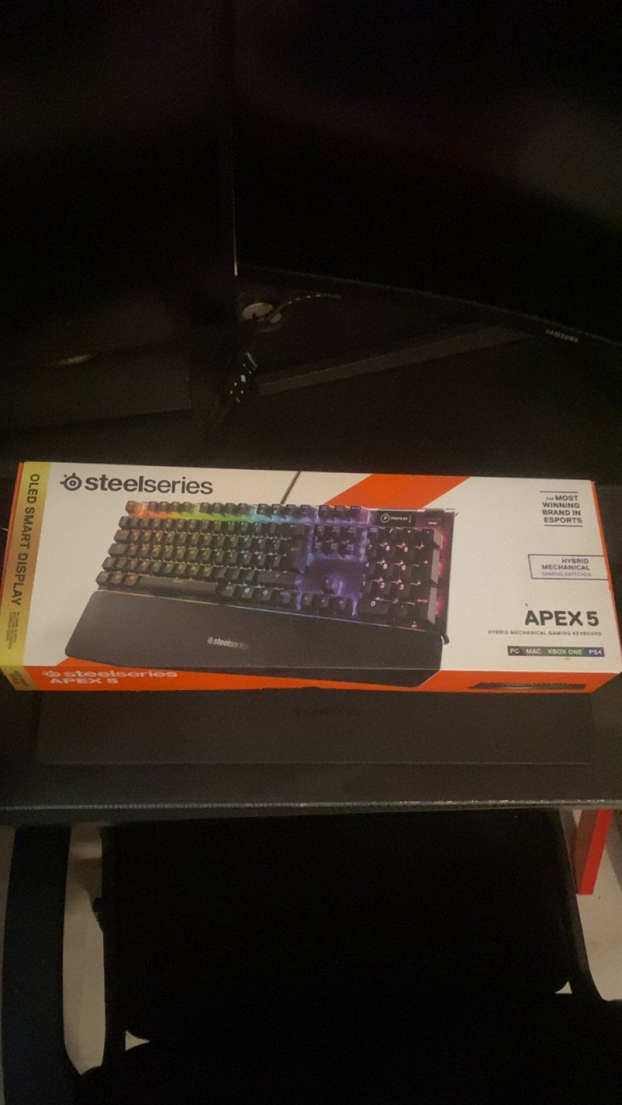 Steelseries apex 5 gaming toetsenbord Azerty, Computers en Software, Toetsenborden, Ophalen of Verzenden, Azerty, Zo goed als nieuw