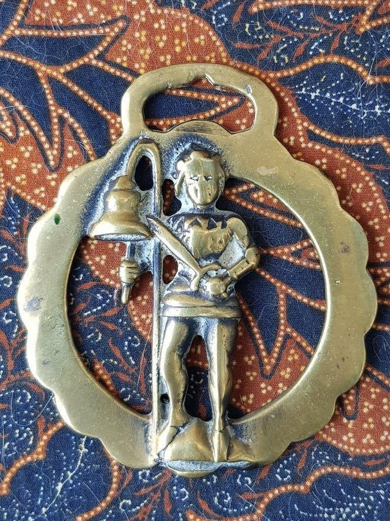 Zeldzaam antiek ridder kleppermannetje uit Engeland 9,8 cm., Ophalen of Verzenden, Koper