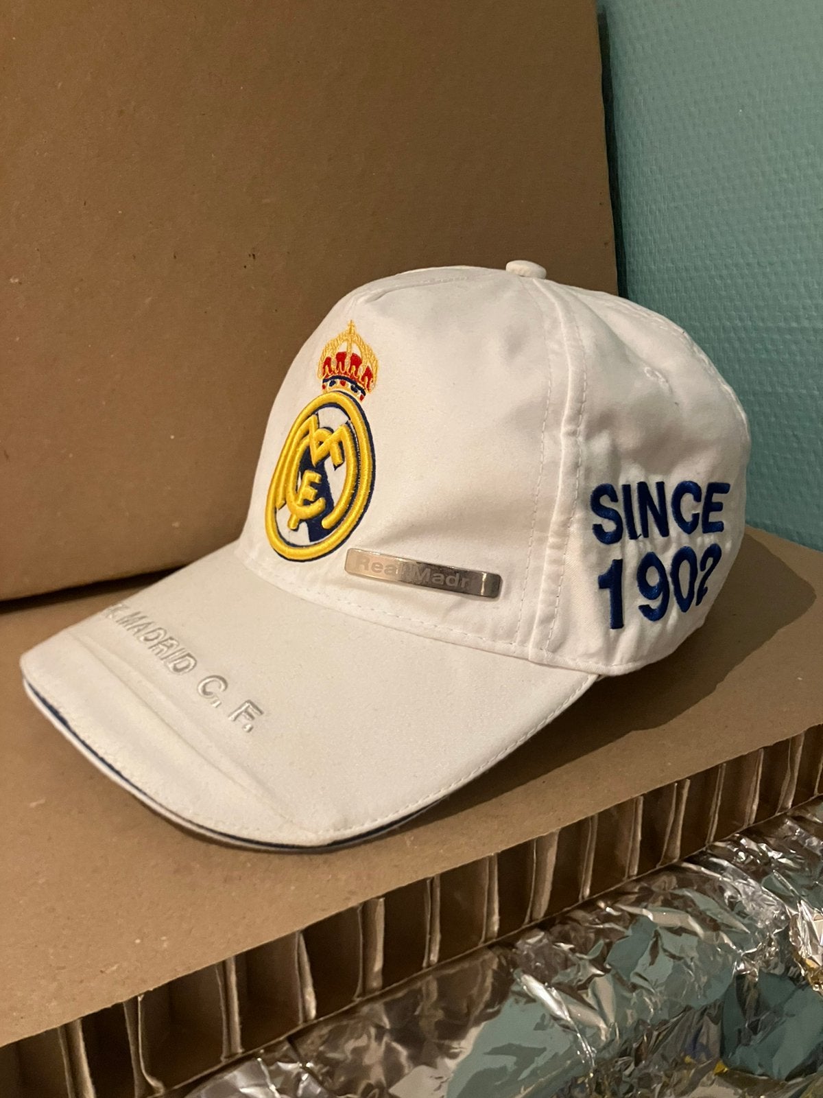 Officele Real Madrid pet, Ophalen of Verzenden, Nieuw, One size fits all, Pet