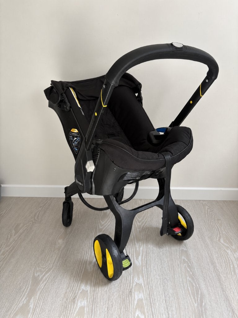 Doona+ Midnight Special Edition All Black + Isofix, Kinderen en Baby's, 0 t/m 13 kg, Ophalen, Overige merken, Gebruikt
