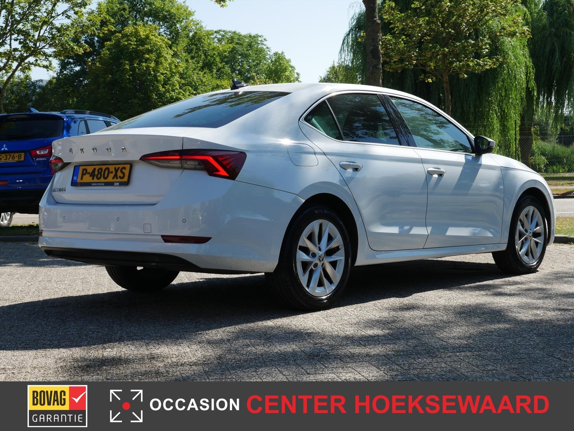SKODA Octavia 1.0 TSI 110pk Business Edition Plus | Stoelver, Auto's, Keurmerk '100% Onderhouden', Gebruikt, Wit, Bedrijf