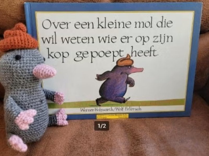 gehaakte mol, die wil weten wie er op zijn kop gepoept heeft, Handgemaakt, Overige typen, Grijs, Nieuw