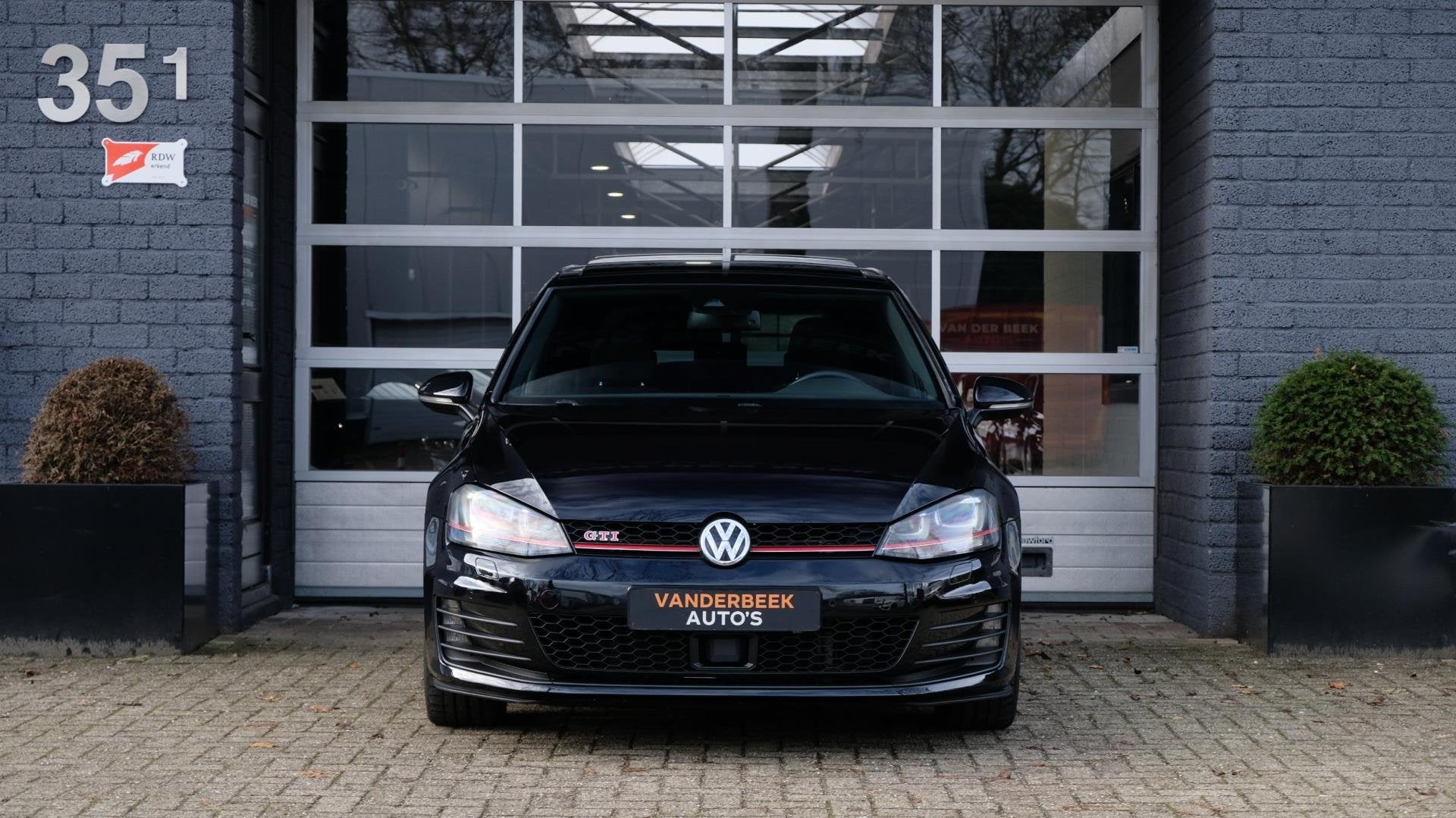 Volkswagen GOLF 2.0 TSI GTI Performance ACC|DYN|DCC|PANO|VOL, Gebruikt, 4 cilinders, 1984 cc, Zwart