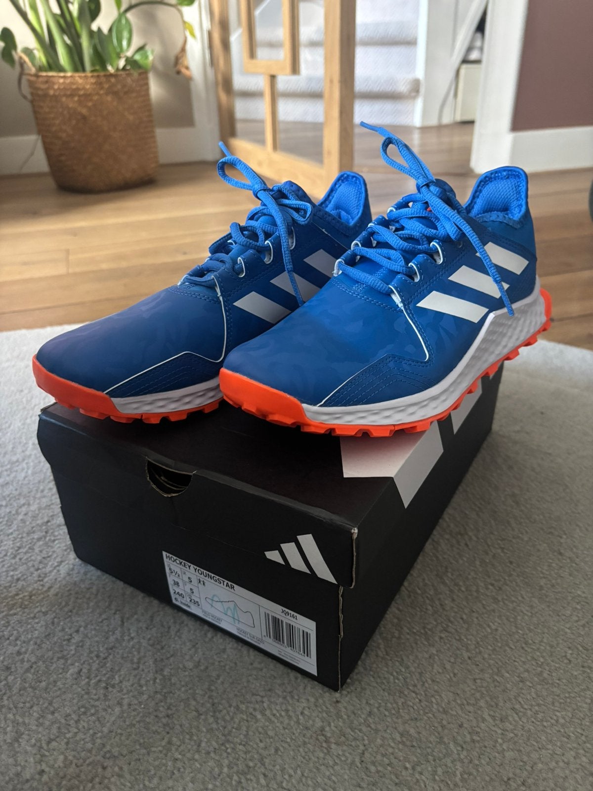 Adidas Hockeyschoenen Youngstar – maat 38 – nieuw in doos, Sport en Fitness, Ophalen of Verzenden, Nieuw, Schoenen