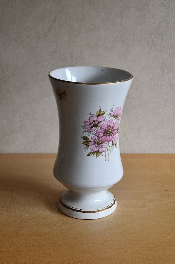 Witte porcelein gebloemde vaas, Wit, Ophalen of Verzenden, 22 cm, Glas