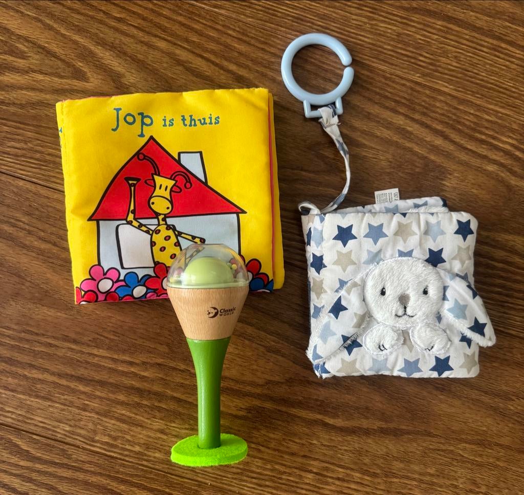 Zachte boekjes Little Dutch en Jop en houten rammelaar, Ophalen, Gebruikt, Overige typen, Met geluid