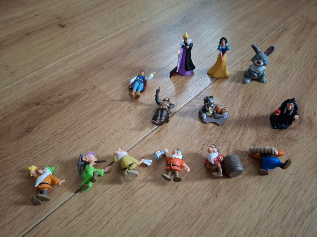 Sneeuwwitje en de 7 dwergen. Heks, prins, stiefmoeder, Verzamelen, Ophalen of Verzenden, Sneeuwwitje of Doornroosje, Beeldje of Figuurtje