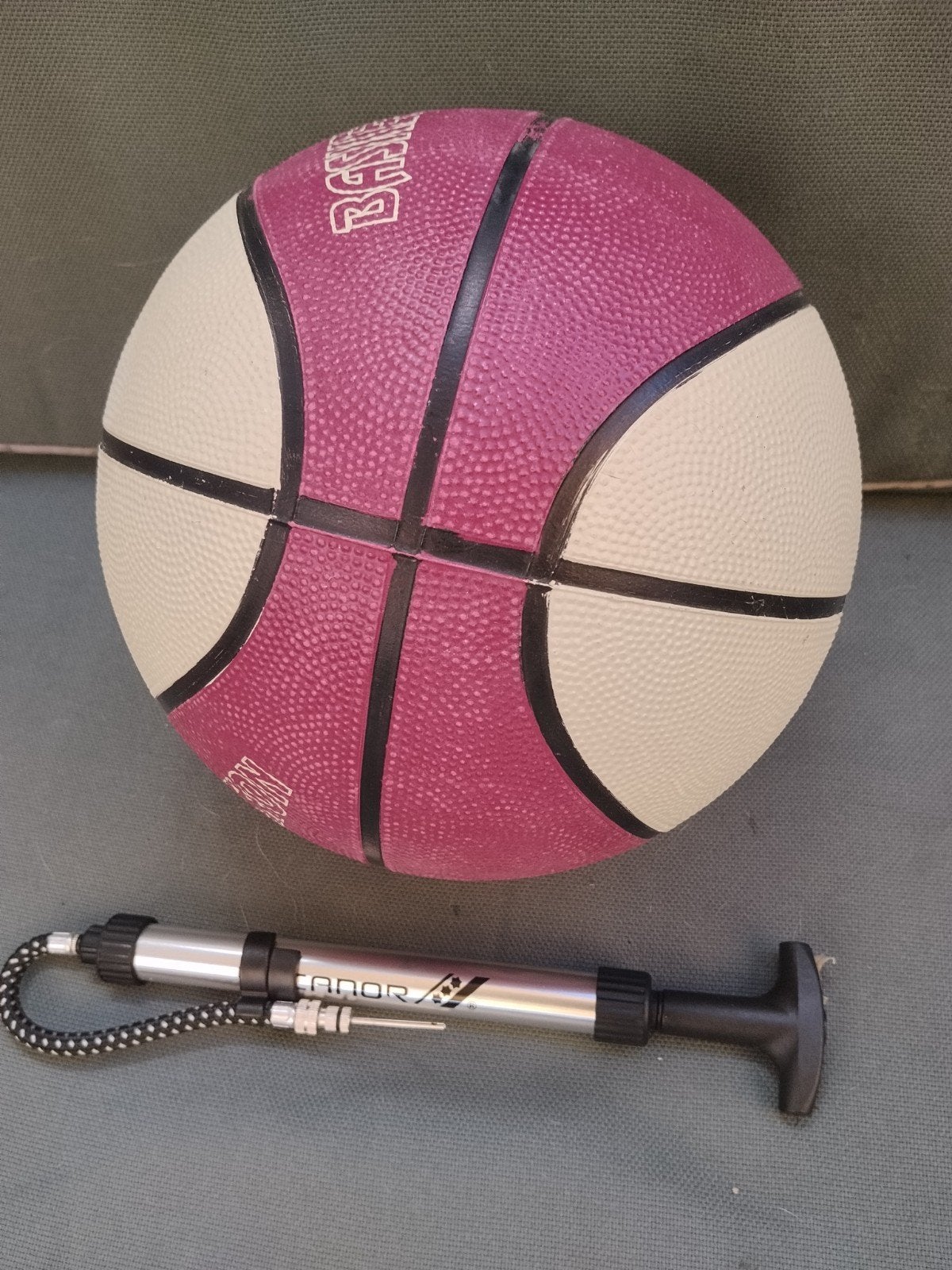 New Port Size 7 Basketball basketbal met pomp, Ophalen of Verzenden, Zo goed als nieuw, Bal