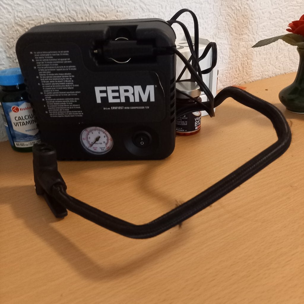 compressor voor auto  17.50, Ophalen, 10 bar of meer, Zo goed als nieuw, Minder dan 200 liter/min