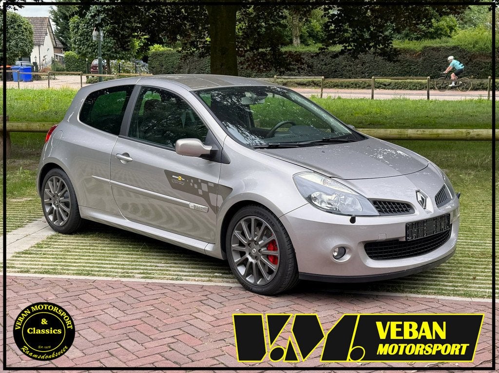 Renault Clio 2.0-16V RS F1Team R27 Gris Makaha, Auto's, Renault, Voorwielaandrijving, 1998 cc, Gebruikt, 4 cilinders