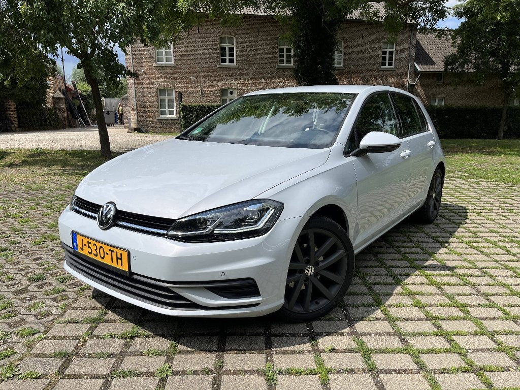 Volkswagen Golf 7.5 110pk - LED - Cruise - 1.0TSI - Facelift, Wit, Handgeschakeld, 3 cilinders, Geïmporteerd