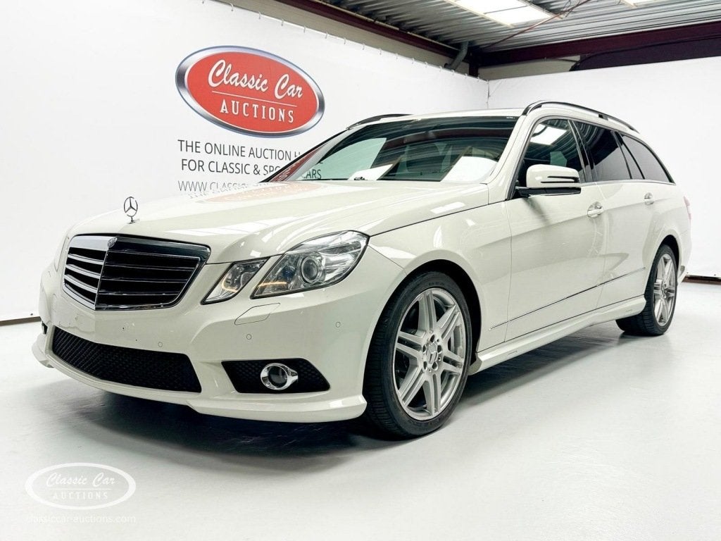 Mercedes-benz E-KLASSE E550 Avantgarde - 99569 Km  - ONLINE, Auto's, Automaat, Gebruikt, Wit, E-Klasse